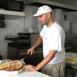 8 Things to Consider If You're Thinking about Opening a Pizza Restaurant